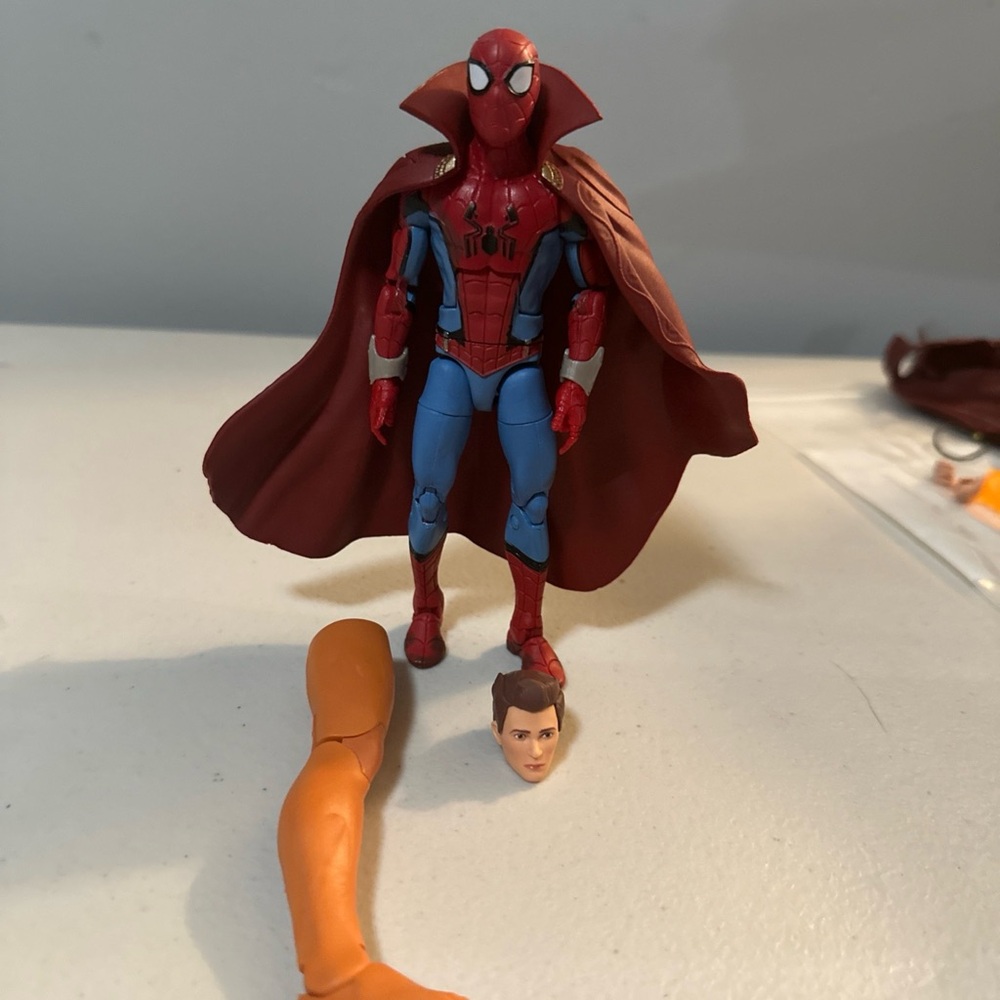 Marvel Series 6-inch Toy Zombie Hunter Spidey, and Build-a-Figure Part, Loose